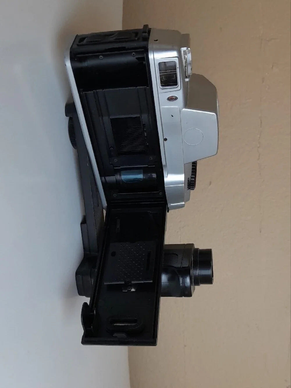 Ultima Vintage Silver and Black 35mm Film Camera